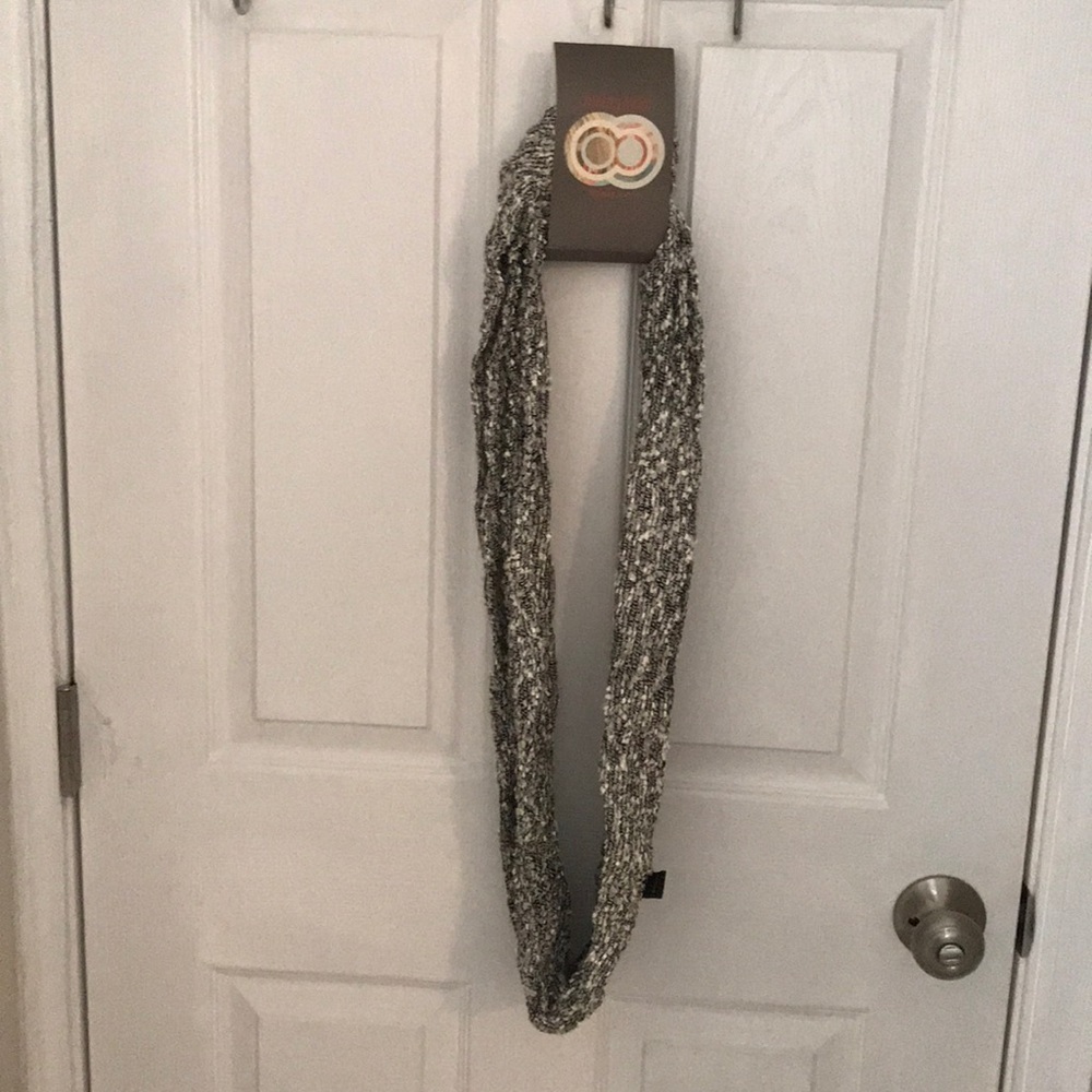 Infinity scarf